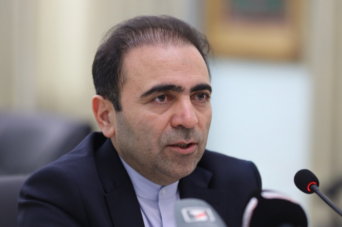 İran səfiri Mirzoyanın mirzəsi rolunda