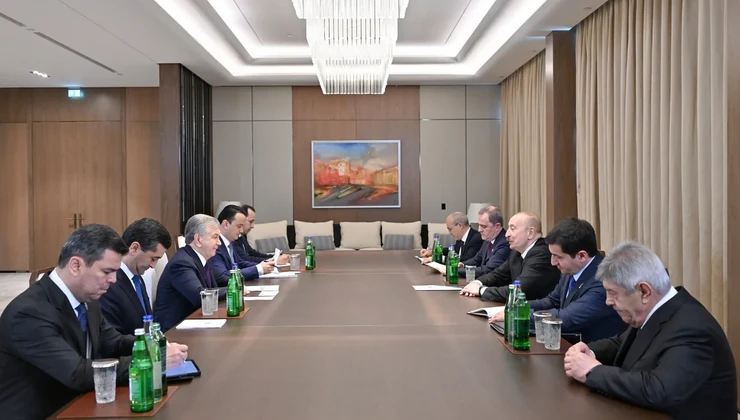 Prezident İlham Əliyev Şavkat Mirziyoyevlə görüşüb