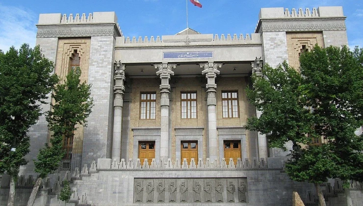 İran XİN ABŞ-nin sülh təklifini təhdid adlandırıb