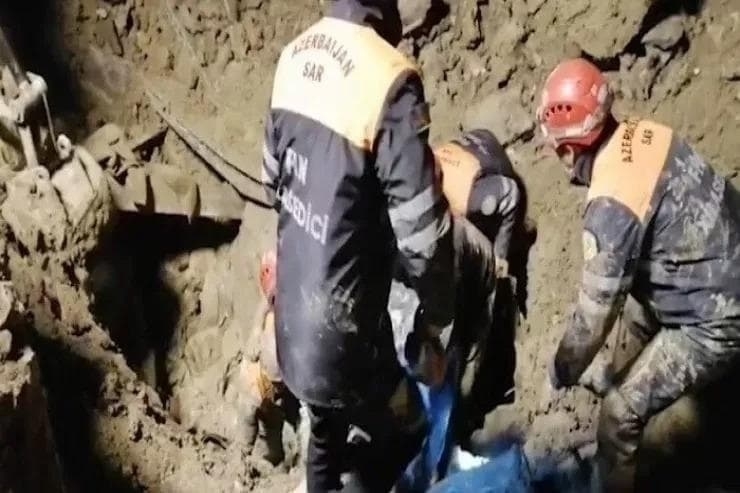 Azərbaycanda FƏLAKƏT baş verdi: Torpağın altında qaldılar