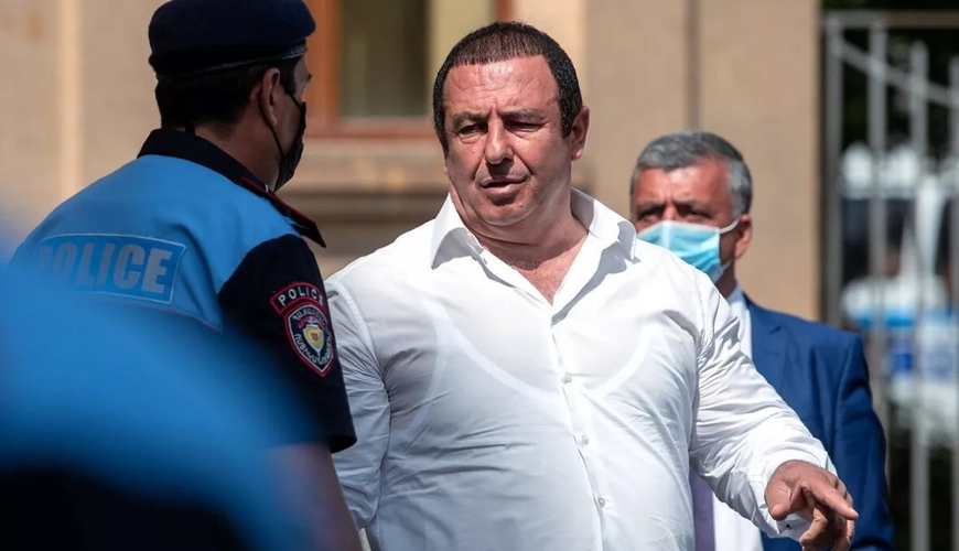 Paşinyan Rusiyanın adamını BELƏ VURDU