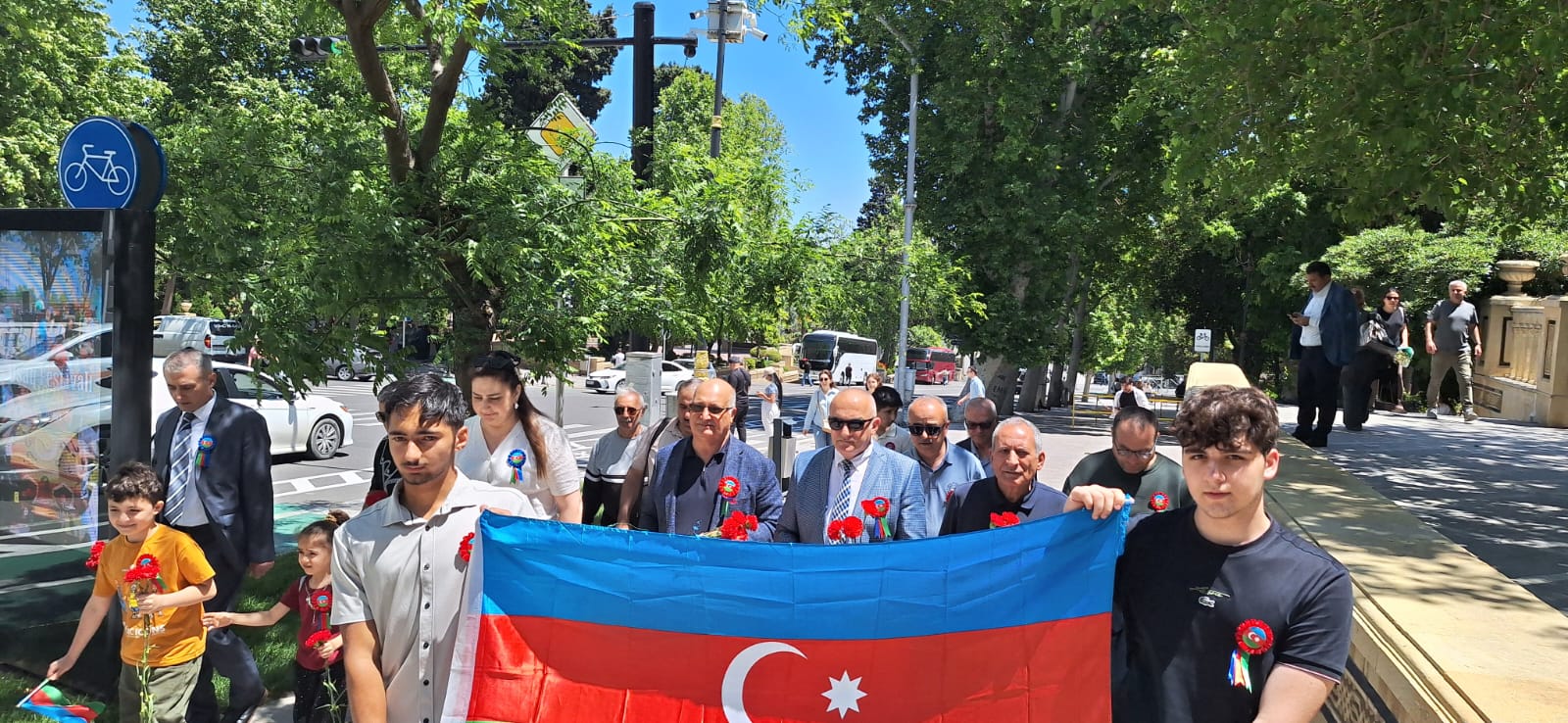 ADP İstiqlal Abidəsini ziyarət etdi - FOTO