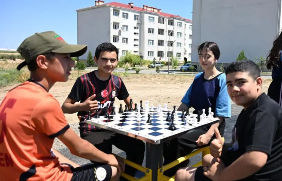 “Sağlam məhəllə” layihəsi çərçivəsində bölgələrdə idman zonaları istifadəyə verilib