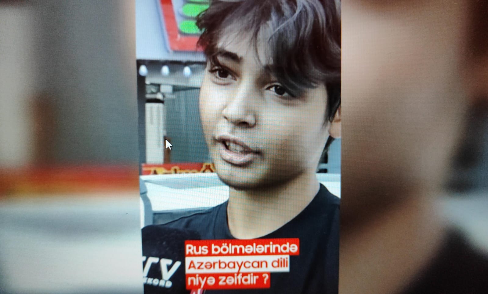 Rus bölmələrində Azərbaycan dili niyə zəifdir? - SORĞU