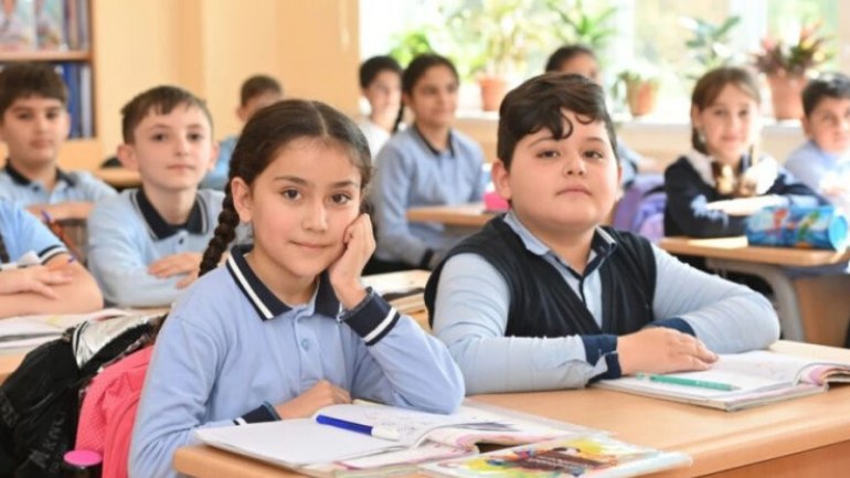 “Şagirdlərin uşaqlıq etməyə, oynamağa vaxtı qalmalıdır” – PROFESSOR