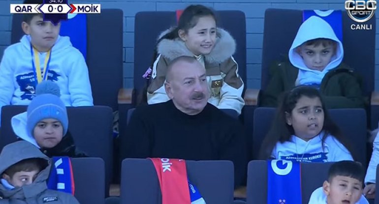 Prezident oyunu şəhid övladları ilə birlikdə izləyir - VİDEO