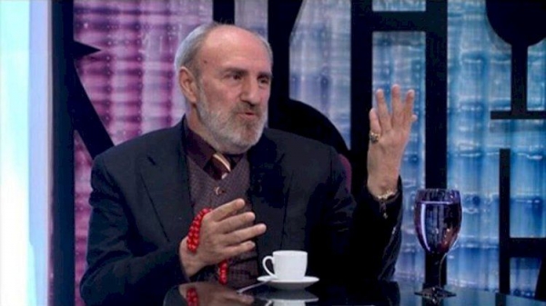 Akif İslamzadə Xalq artisti təklifindən imtina etdi: “Mən Elçibəylə dost olmuşam”