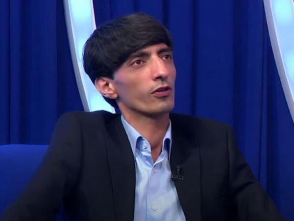 "Alim də eşşək arabasında gəzməlidir" - Meyxanaçının 250 minlik maşın almasına SƏRT REAKSİYA