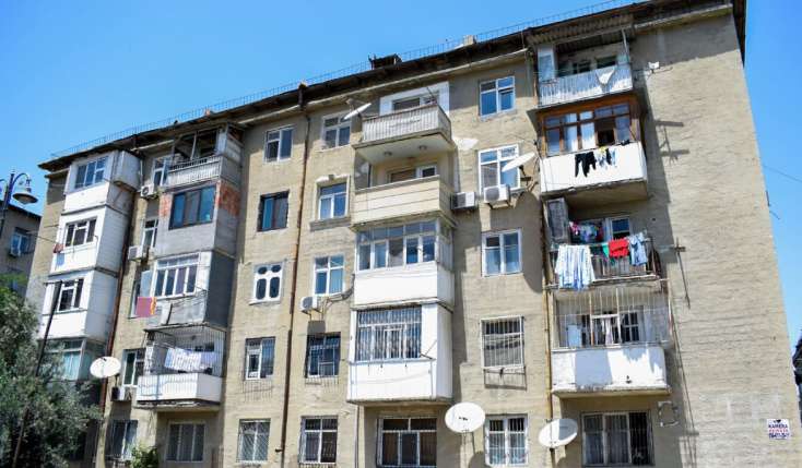 "Cüzi bir təkanda Bakıdakı bu binalar uça bilər" - AÇIQLAMA