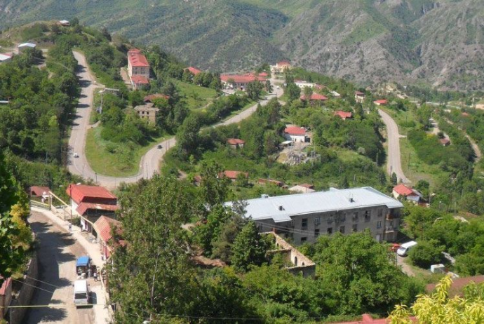 Özbəkistan Qarabağda məktəb tikir
