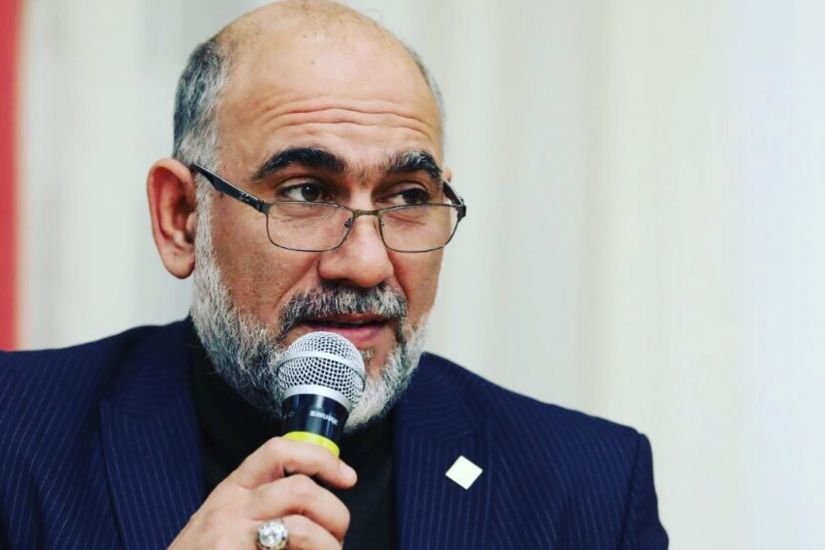 "Ölkədə fətvanı mən vermirəm, Ay görünmürsə, necə oruc tutmayım?"  -  Meyxanaçı Elşən Xəzər 