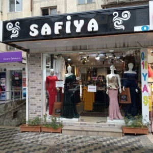 "SAFİYA BUTİK" müştərilərinin paltarlarını oğurlayır? - ŞOK İDDİA