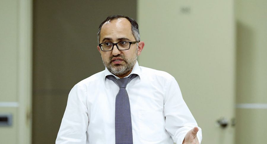 Əkrəm Həsənov: “Heç İncili və ya Tövratı yandıran müsəlman gördünüzmü?”