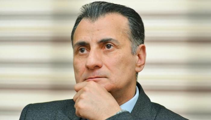 Mirşahin: “Əli Kərimli var idi e: danışan boğaz! Niyə utanıb yerə girmir?”