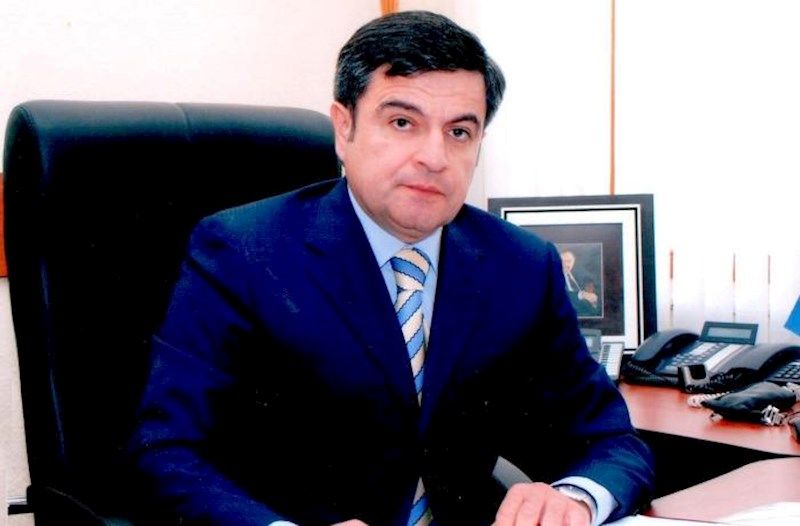 Viza alverçisi, xalqın əxlaqını pozmaqla milyonlar qazanan məmur, tikinti maqnatı, yoxsa diplomat? - VİDEO