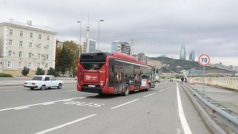 Taksilərin avtobus zolaqlarından istifadə etməsi necə effekt verəcək?