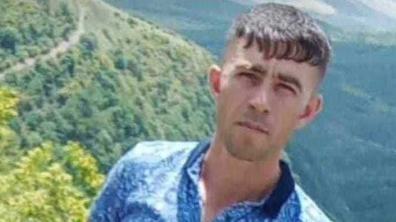 Həlak olan hərbçilərimizdən biri