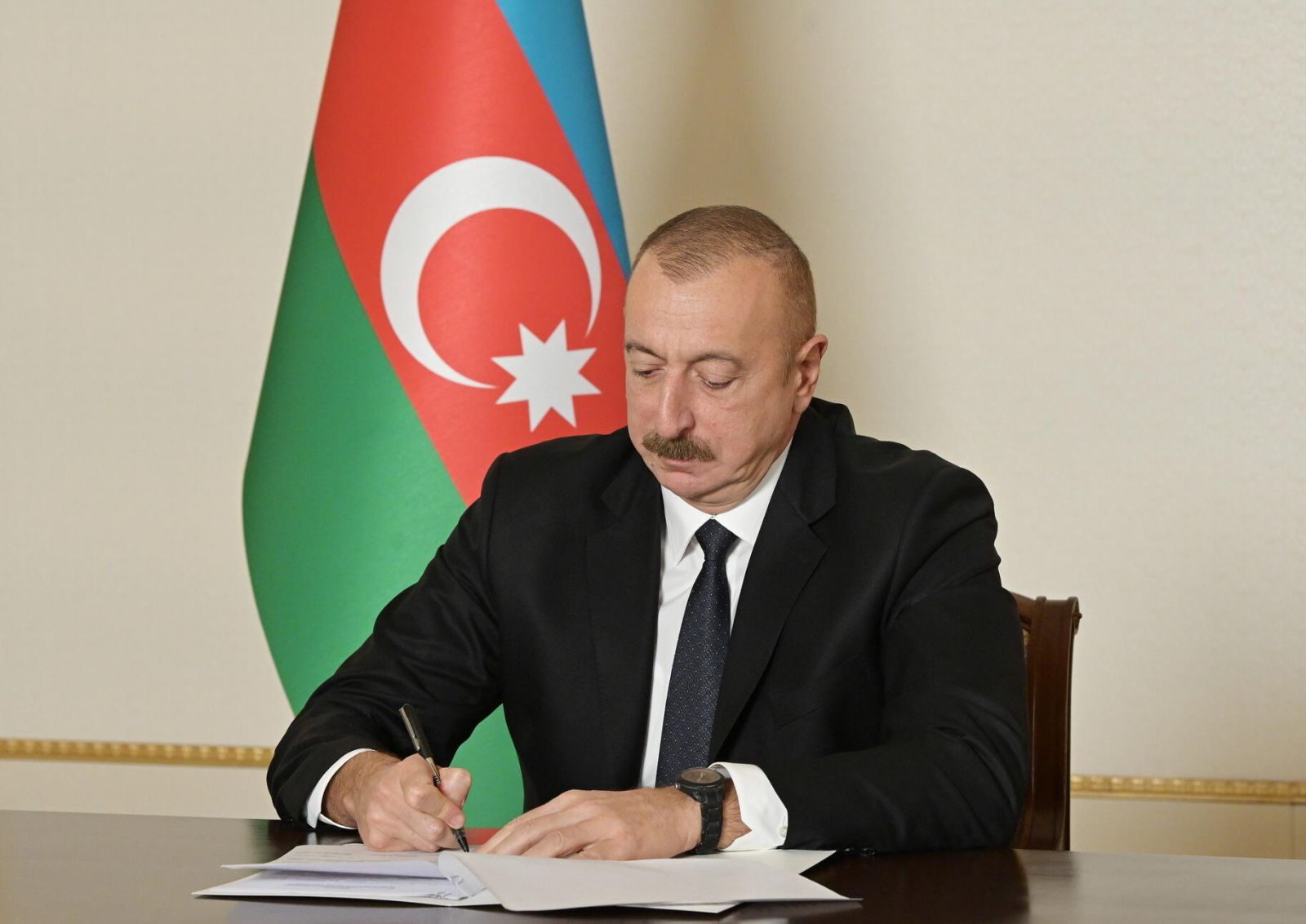 Prezident müharibə veteranları ilə bağlı bu qanunu təsdiqlədi