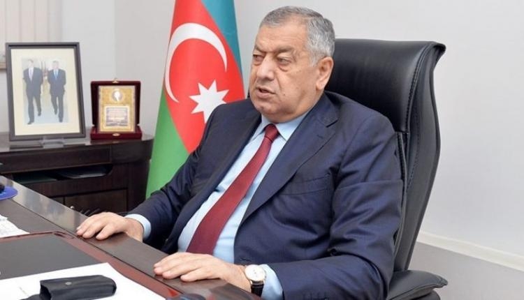 Vahid Əhmədovdan sərt fikirlər: “Kişi olmaq çox çətindir”-VİDEO