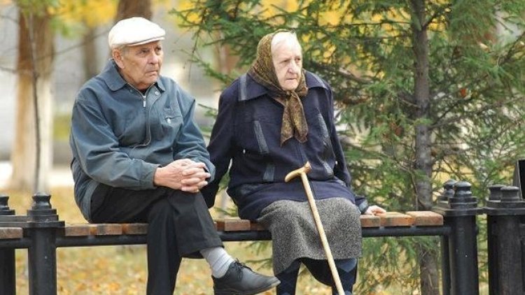 Pensiya yaşı yenə artırıla bilər - məmurların arzusu, yoxsa...