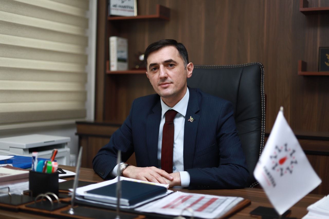 “Nərimanov kimi xainlərin hesabına...” - Tural Abbaslıdan sərt sözlər