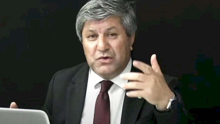 Əvəz Zeynallı məhkəmədə qulağına salfet tıxadı 