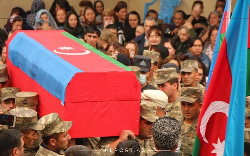 Şəhid Şəhriyar Əlibəylinin anası: “Evimin tək uşağı, gözümün nurunun bu evdə toyunu edəcəkdim”
